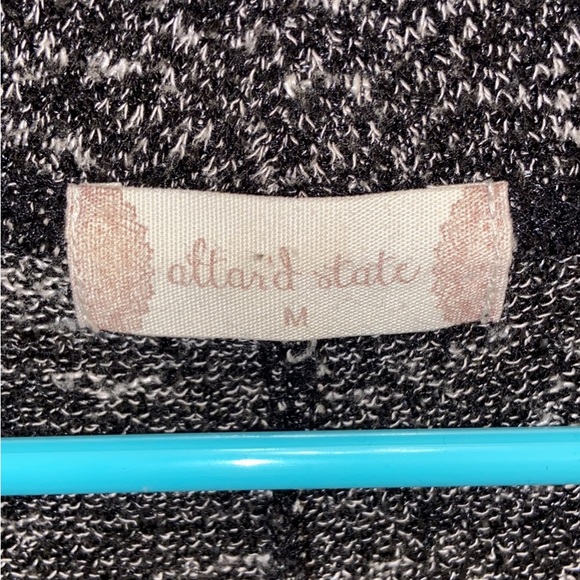 Lightweighth Cardigan - Picture 3 of 3